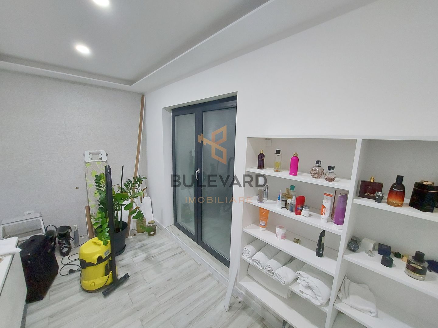 Penthouse cu terasa de 72 mp, zona strazii Eroilor! - Poză 10