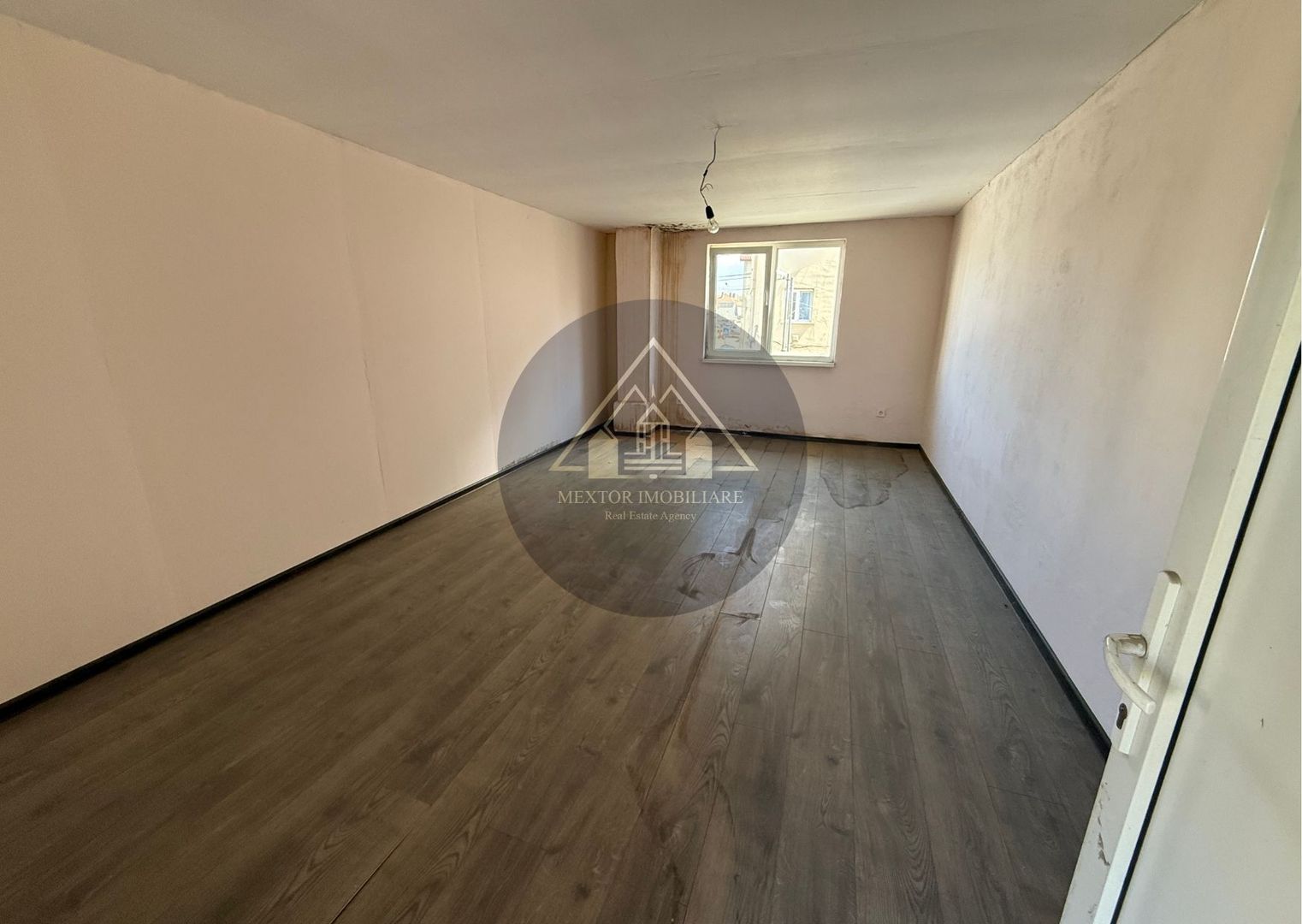 Casa de vanzare, Medias - Poză 4