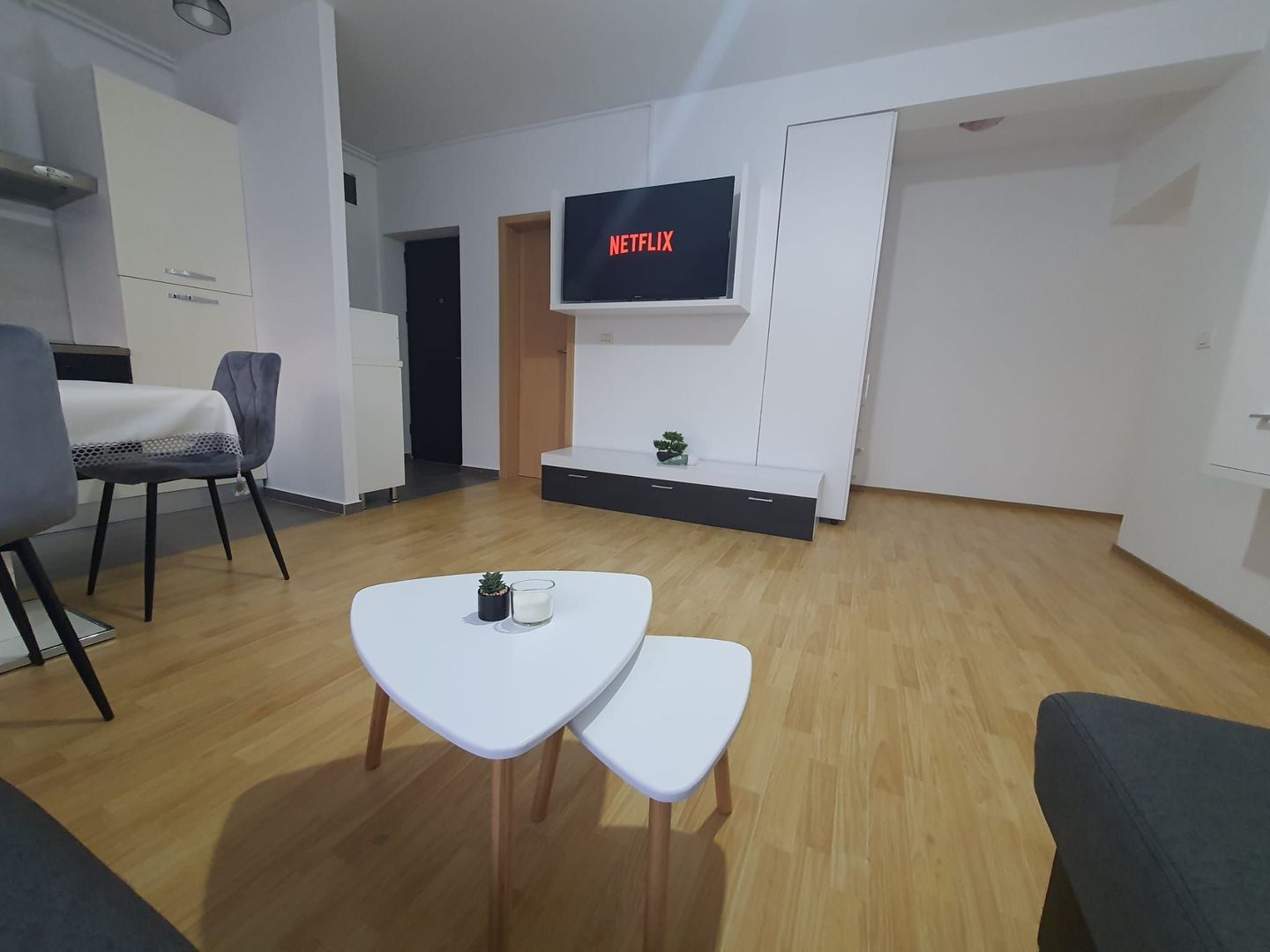 Lipovei | 3 Camere | 2 Bai | Loc de Parcare - Poză 3