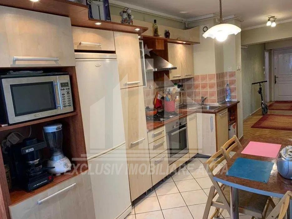 Apartament cu 3 camere decomandate, Centru - Poză 7