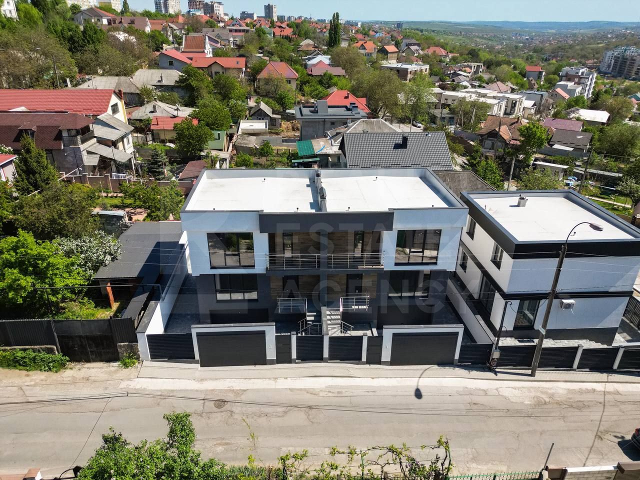 Casă / Vilă cu 3 camere de vânzare în Centru, Chișinău - Poză 4