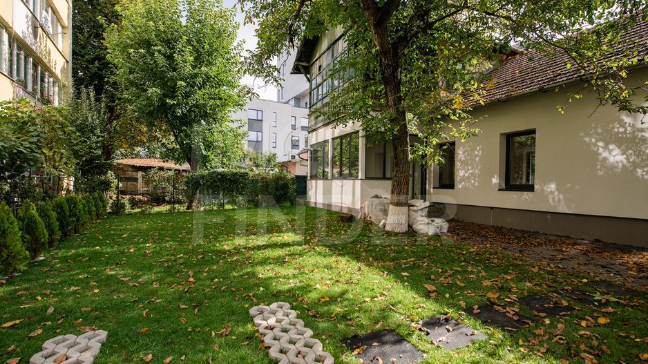 Vanzare apartament la casa 84 mp,  zona centrala, curte 200mp - Poză 6