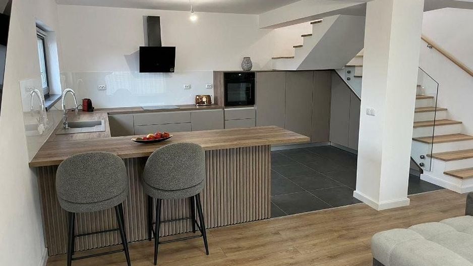 Tărlungeni, zona Izvor, casă de vănzare - Poză 3