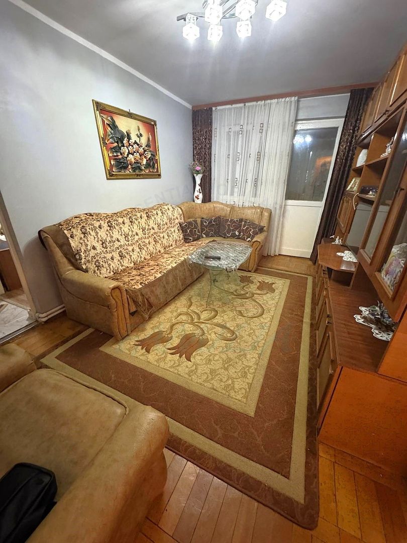 350 Euro-Inchiriere apartament 3 camere Micro 38 - Poză 1