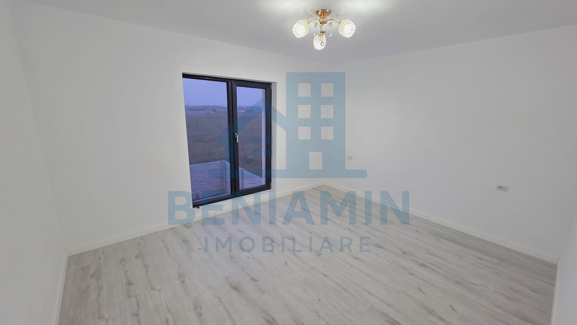 Casa noua 4 dormitoare 2 bai P+1 zona Selgros Teilor - Poză 5