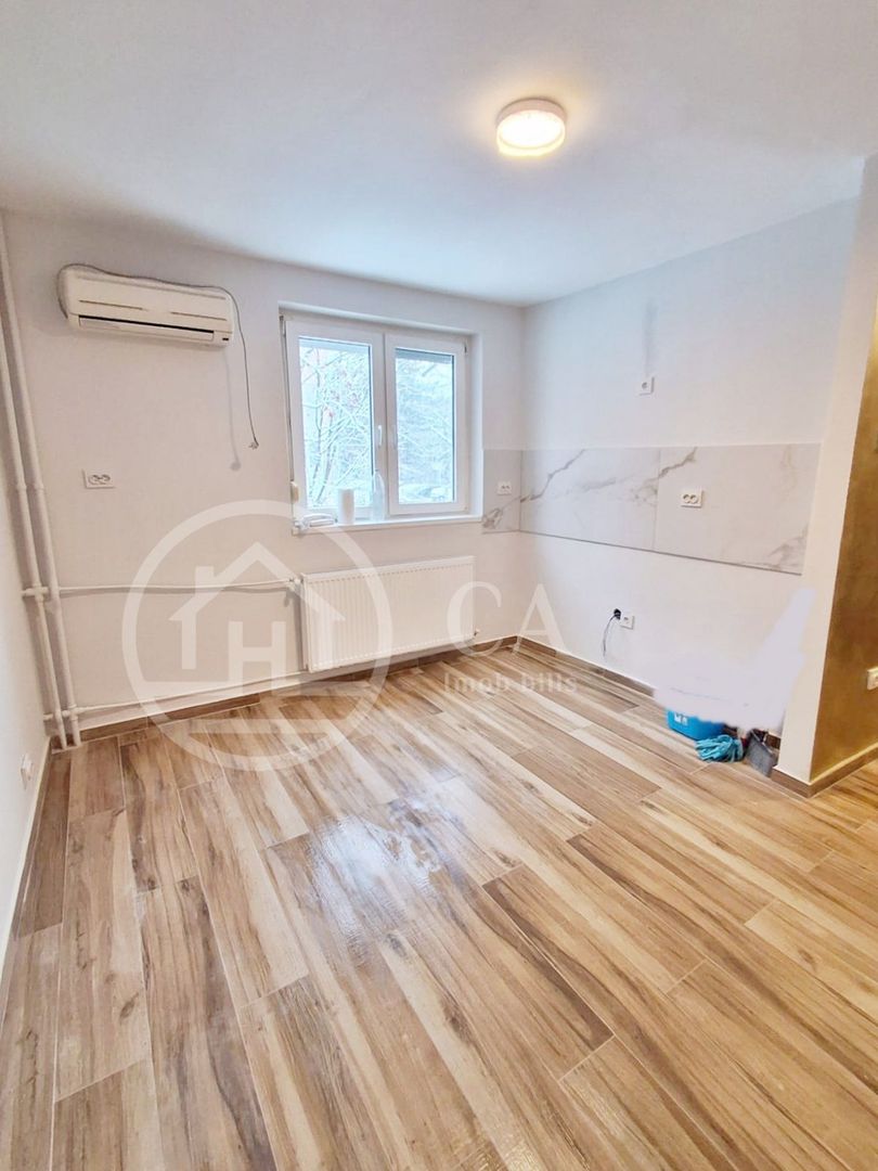 Apartament de vânzare cu 2 camere în zona Rogerius, Oradea - Poză 7