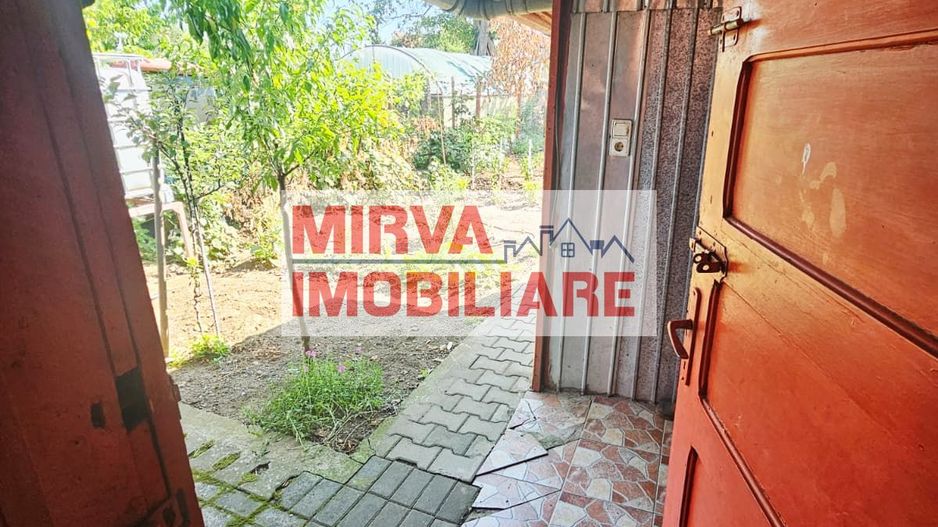 🏡 Casă spațioasă cu 9 camere în Strejnicu – pentru locuință, birouri - Poză 21