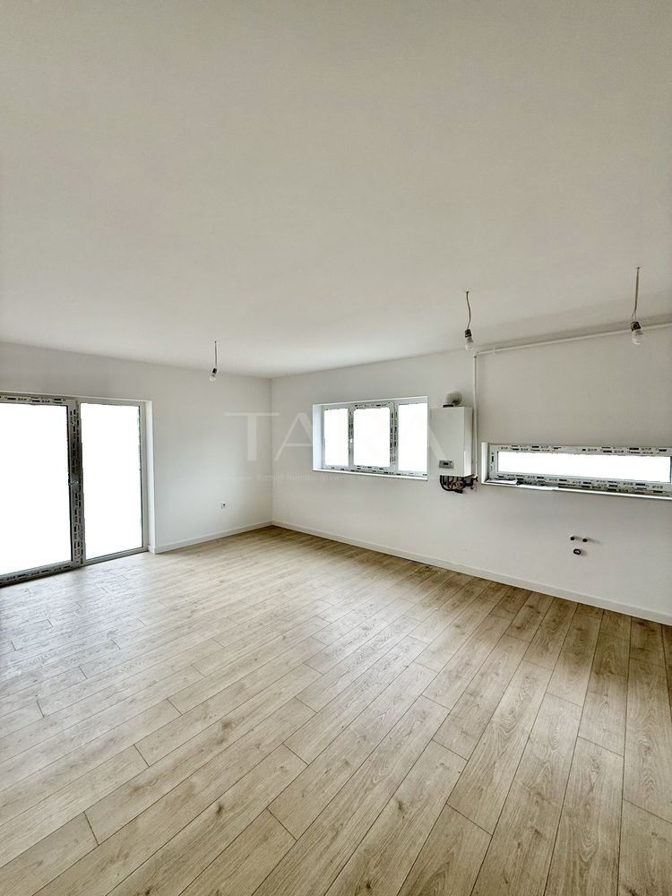 Apartament 3 camere în Florești, cu loc de parcare și gradină. - Poză 2