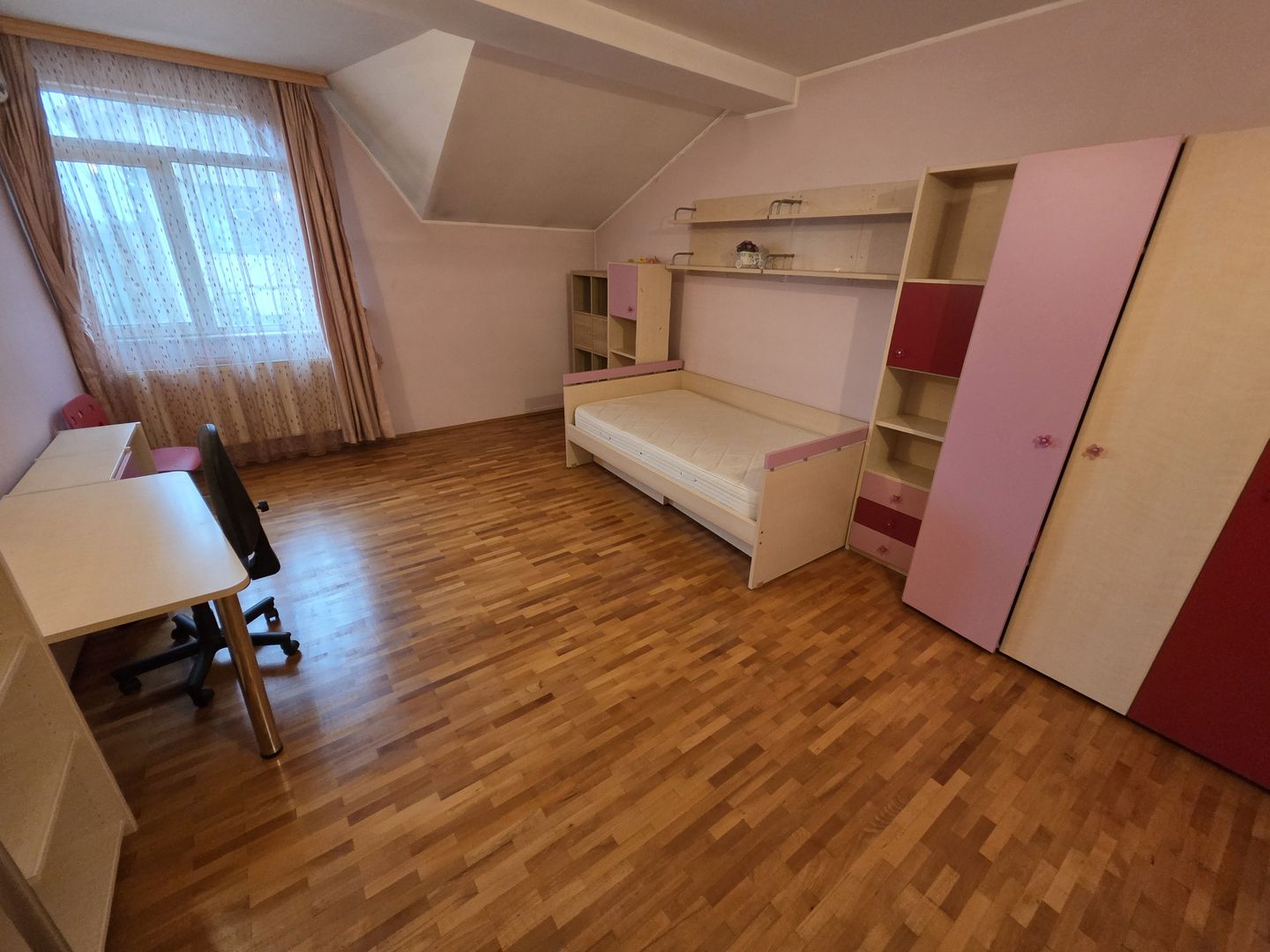 NOU! Vila deosebita, verdeata , intimitate , confort,  Parc Bazilescu - Poză 22