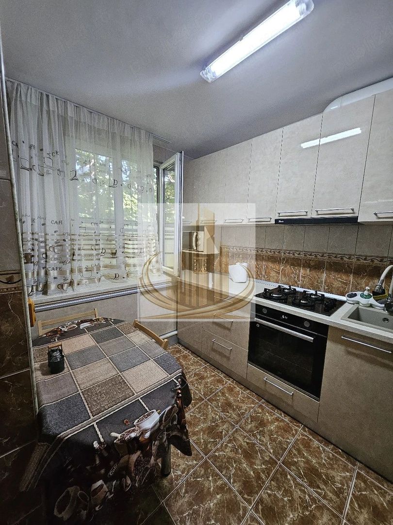 Apartament 2 camere decomandat - Poză 3