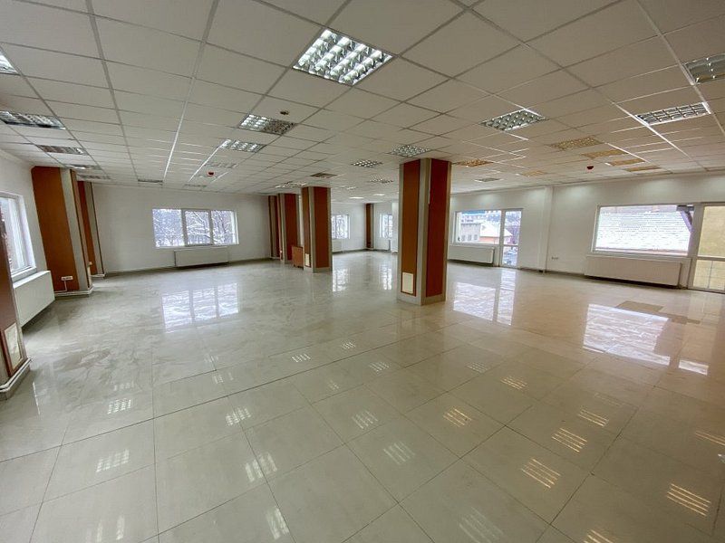 Spatiu comercial de inchiriat in zona centrala a Brasovului. - Poză 2