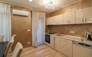 Duplex de vânzare Europa | 4 camere, terasă 50 mp + 2 locuri parcare - Poză 10