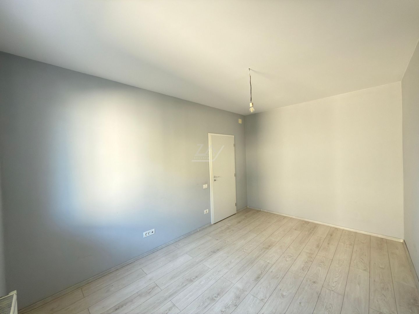 Locatie excelenta! Etaj 1. Decomandat. Loc de parcare. - Poză 7