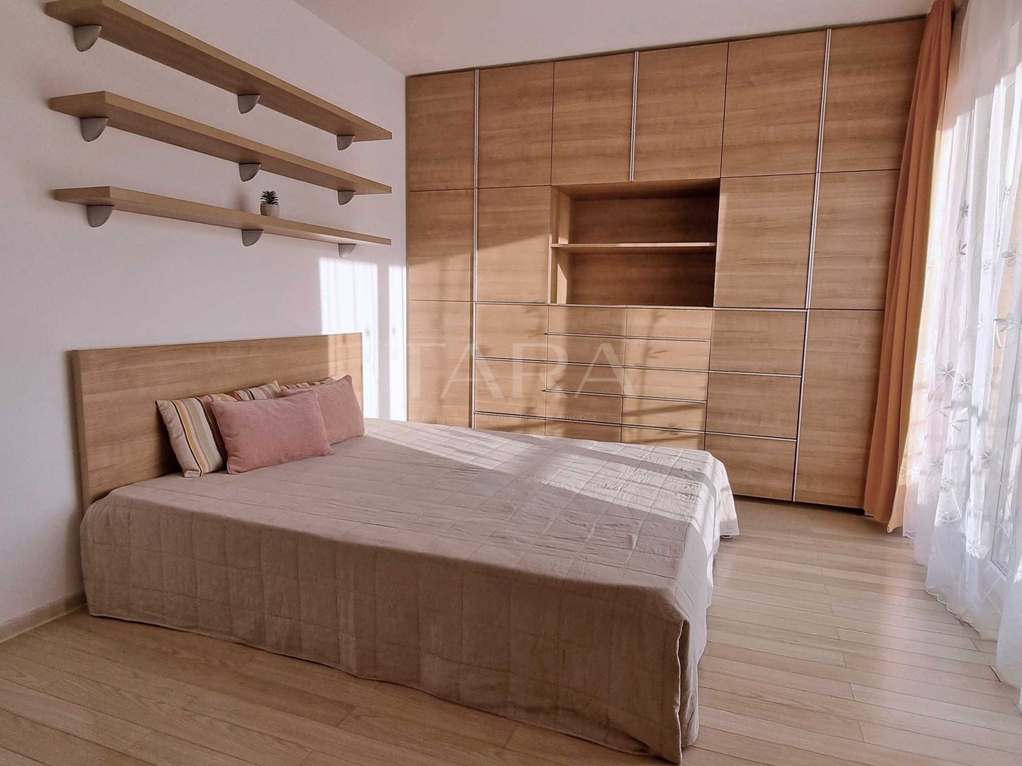 Apartament 2 camere decomandat, luminos, 58 mp + 2 balcoane + parcare. - Poză 4