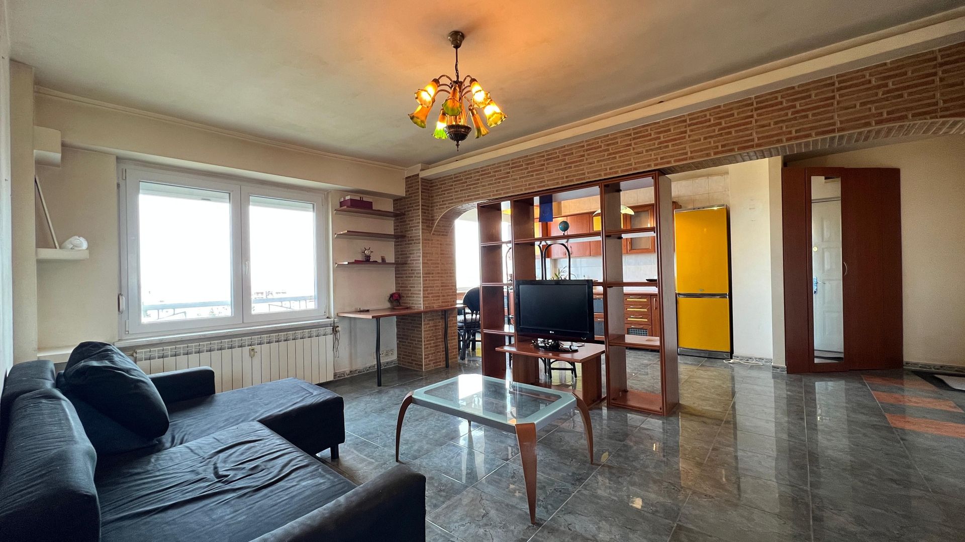 Apartament cu Panoramă Deosebită | Panduri - Cotroceni | Bloc Monolit 1990 - Poză 2