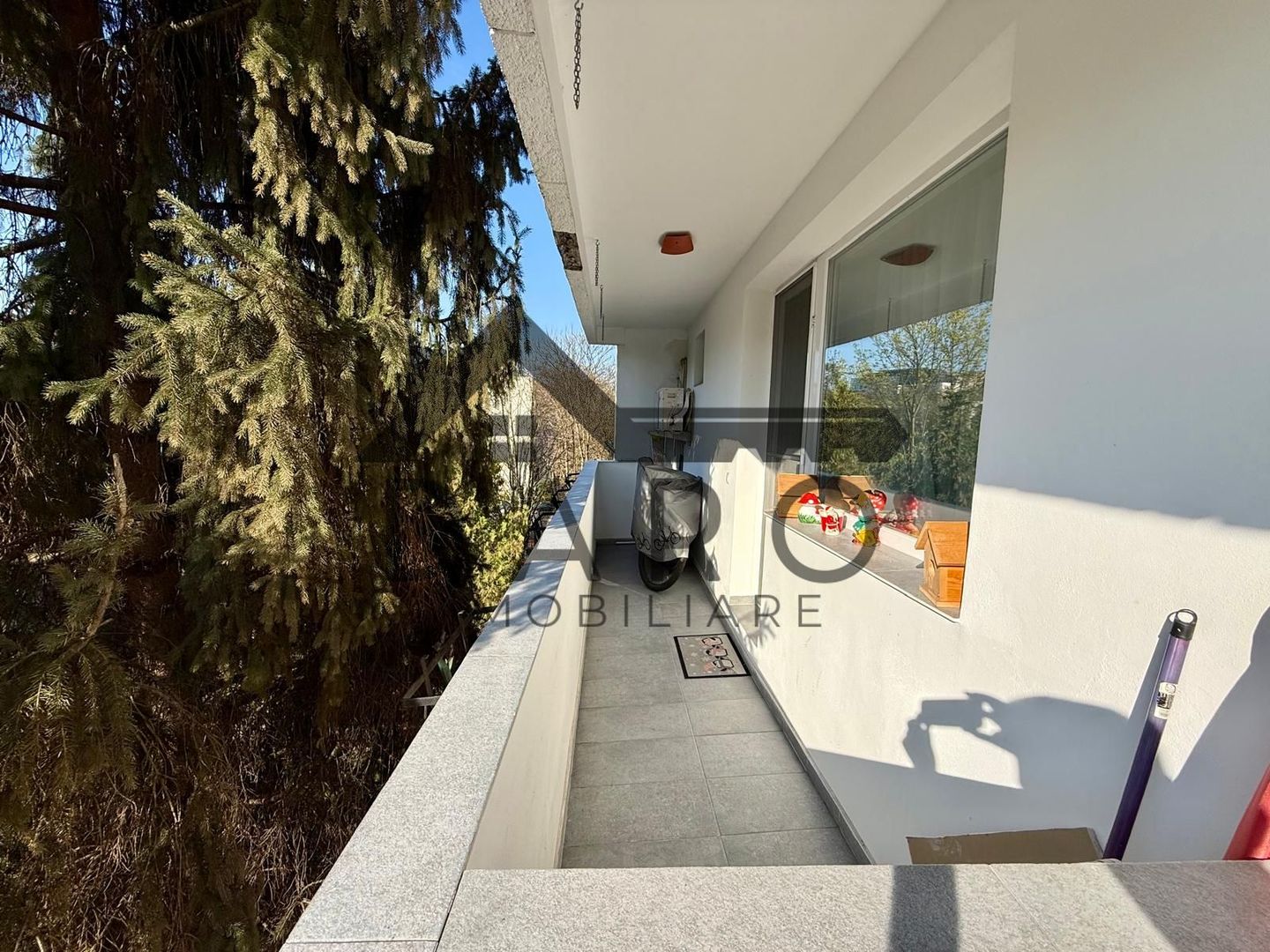 Apartament cu 2 camere in strada Moldovei. - Poză 3