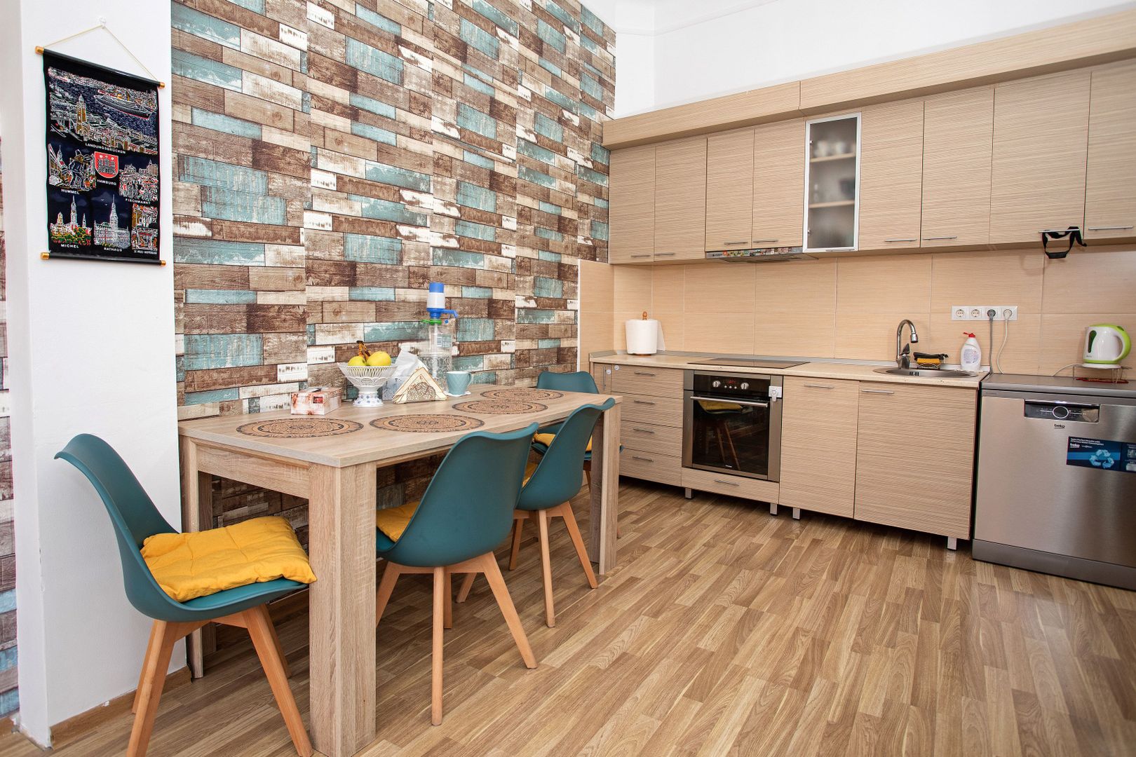 Vilă, singur în curte, central, Oradea 128 mp. 800  E/lună. Comision 0 - Poză 33