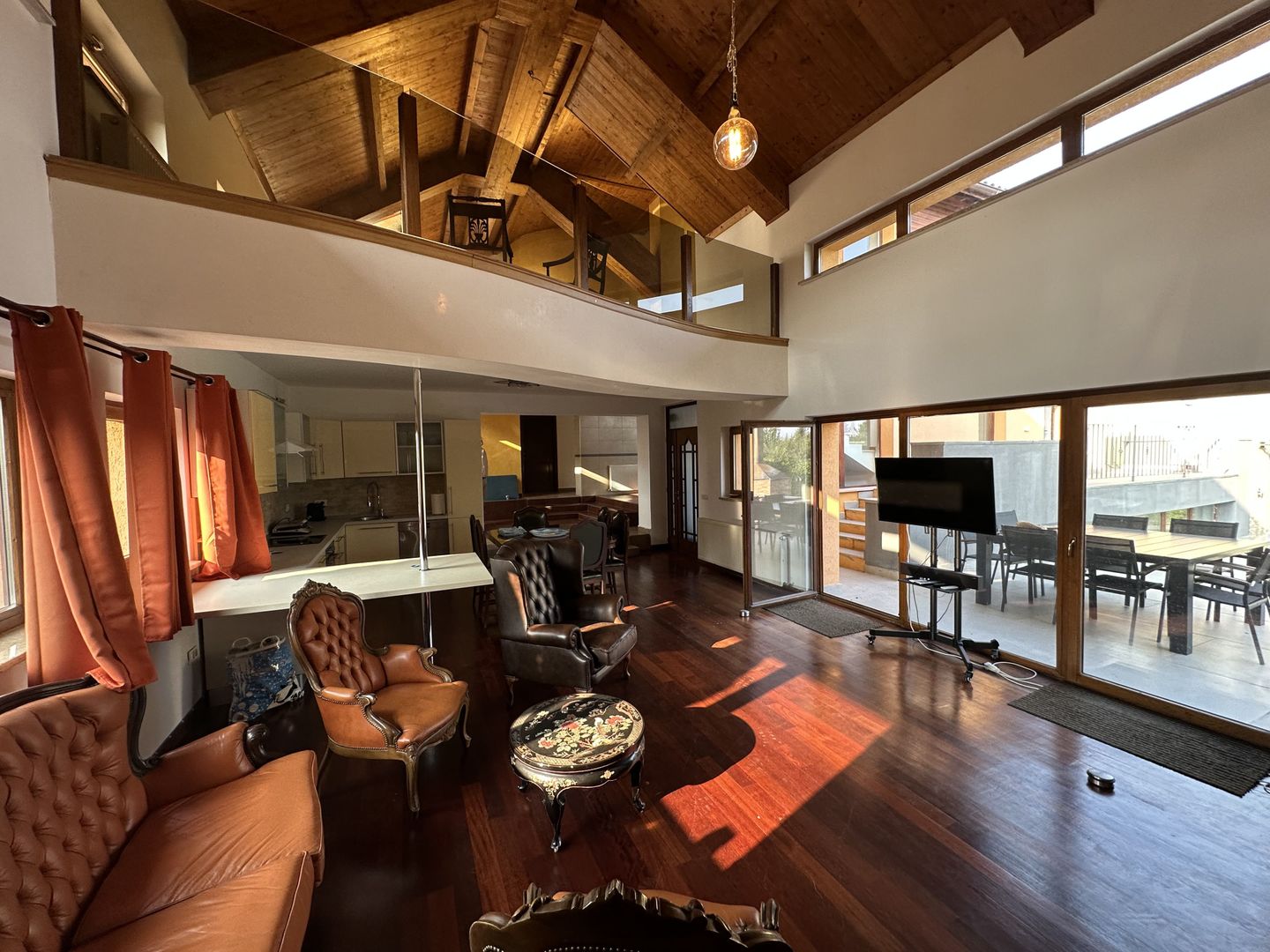 Proprietate cu piscina Dumbravita - Poză 12