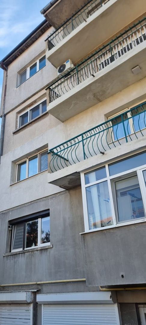Apartament 3 camere + garsoniera de RENOVAT - Poză 1