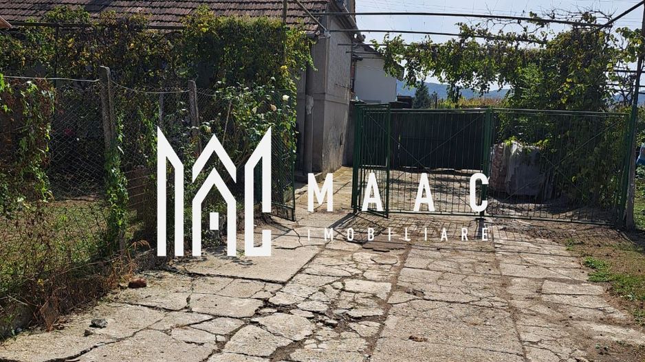 Casă cu teren generos | 18 km de Sibiu | 2400 mp teren | Anexe& Construcție noua - Poză 12