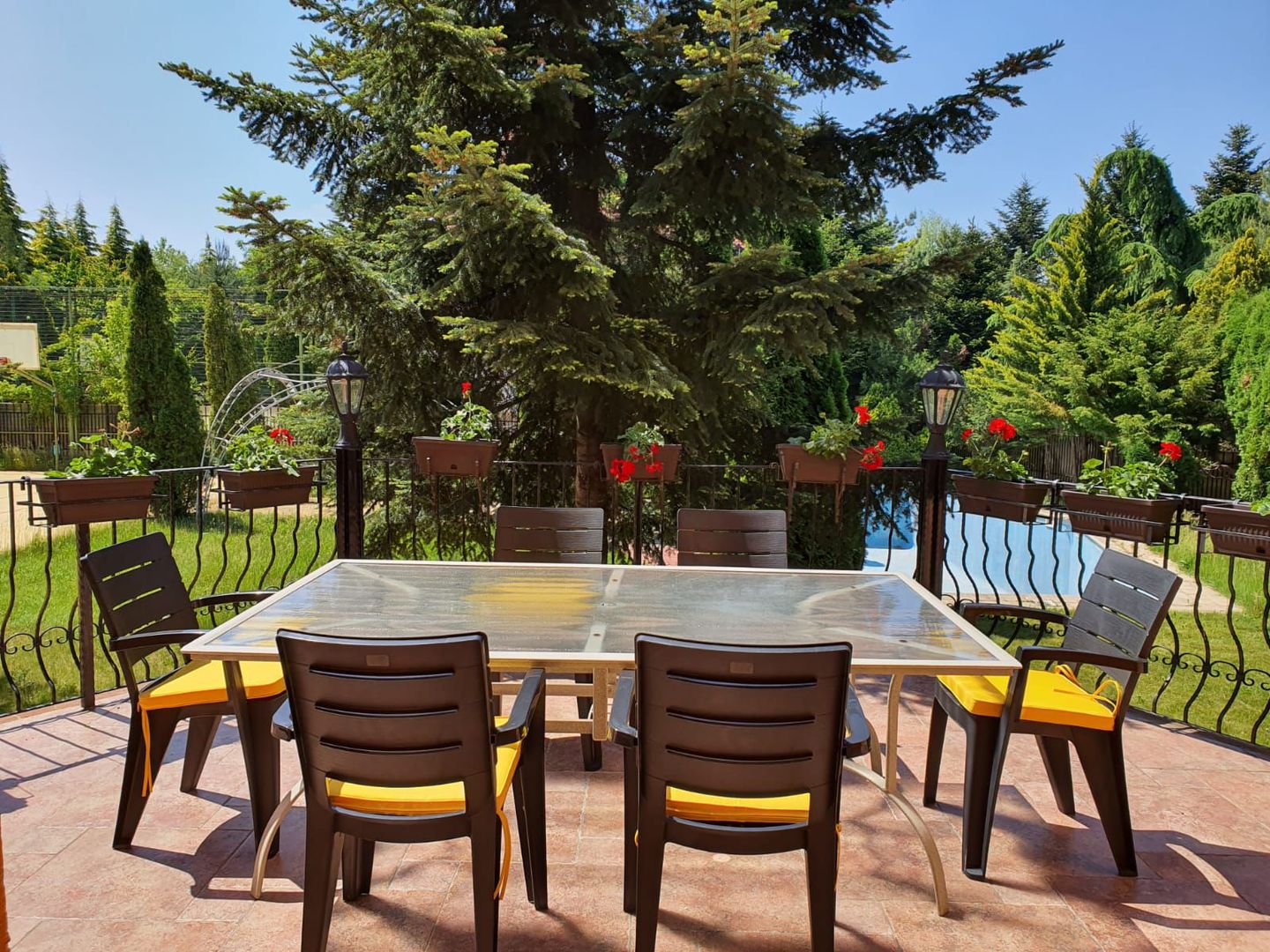 Vila unicata | Teren de 3000 m2 | Piscina si vegetatie matura - Poză 5