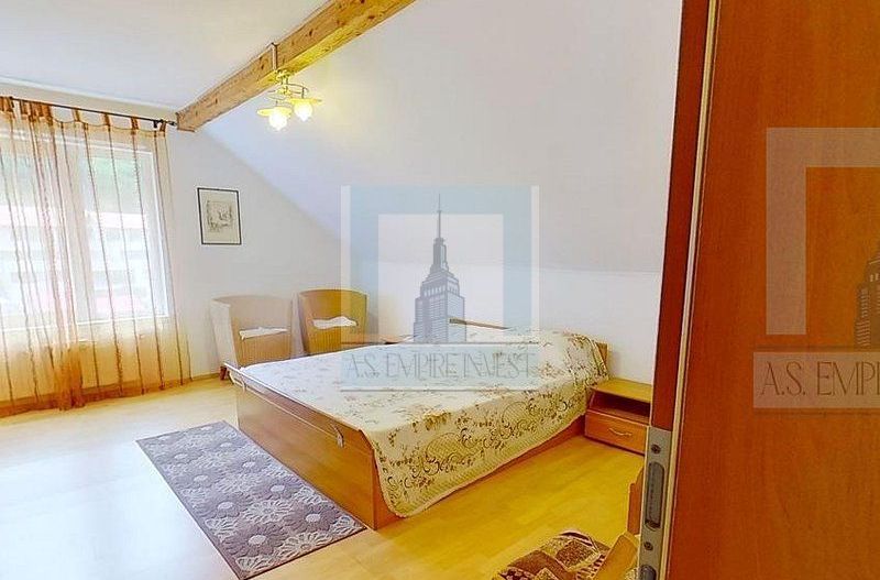 Vilă deosebită cu 6 camere în zona Şchei, Braşov - Poză 19