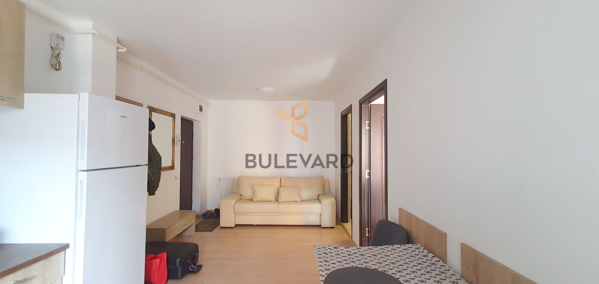 Apartament cu 2 camere+parcare , zona Terra! - Poză 3