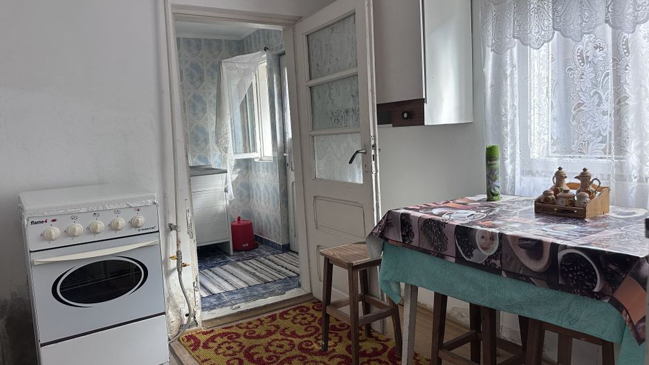 Vanzare case și anexa, teren 790 mp – ideală pentru familie -Doicesti - Poză 25