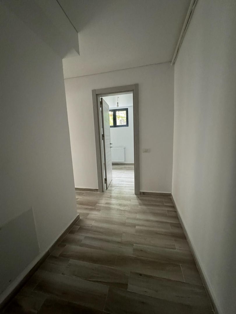 Garsonieră Luminoasa cu Balcon Spațios - Poză 8