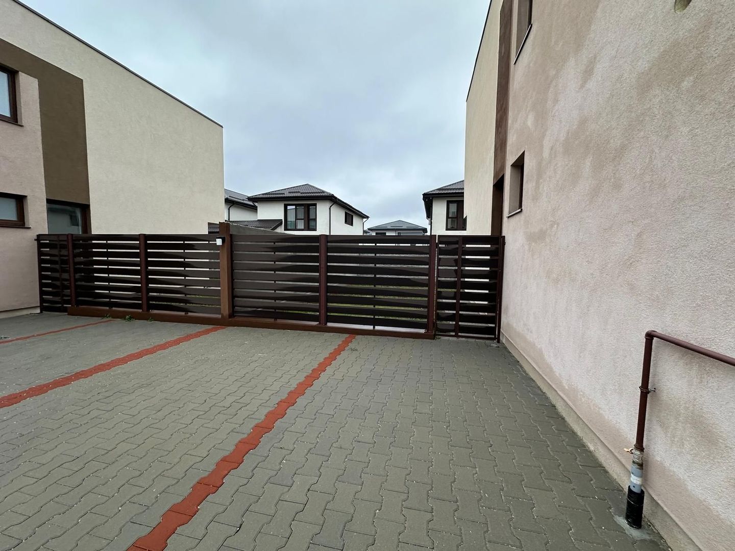 Vile Individuale Cuplate / Proiect Nou/ 20 Unitati Locative - Poză 20