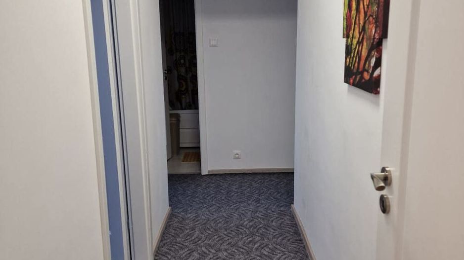 Vanzare Apartament 3 camere renovat & mobilat - Poză 10