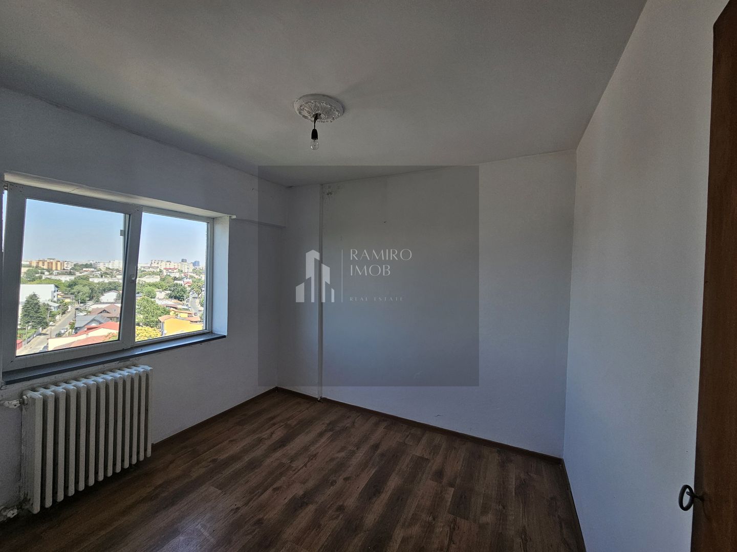 Apartament 3 camere decomandat - Piata Progresul / Soseaua Giurgiului - Poză 1