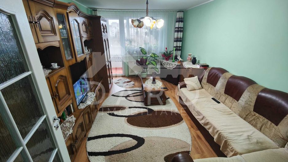 Persoana fizica vand apartament cu 3 camere - Poză 1