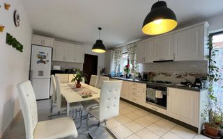 Casa  cu 4 Camere si Garaj in Cartierul Someseni, Cluj-Napoca - Poză 22