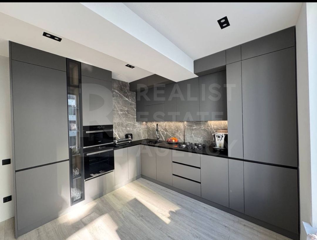 Vânzare apartament 87.7 mp, str. Nicolae Milescu Spătarul, Ciocana - Poză 3