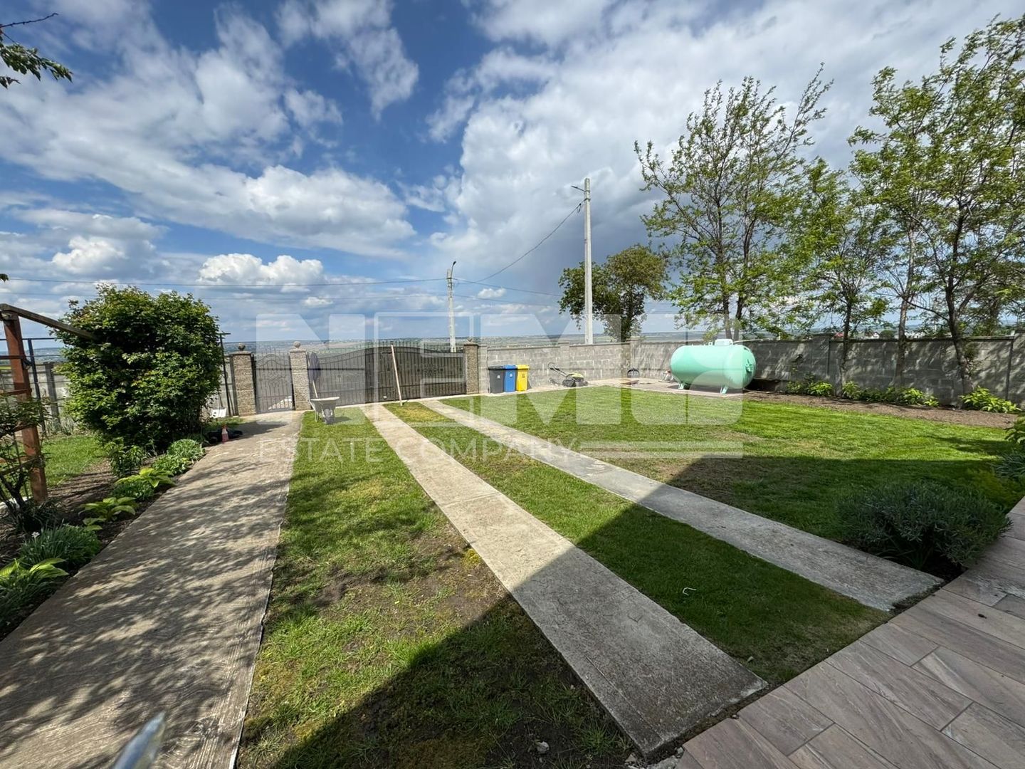 CASĂ DE VÂNZARE | LUNCUȘOARA, UDEȘTI, JUDEȚUL SUCEAVA | PREȚ: 350.000€ - Poză 4