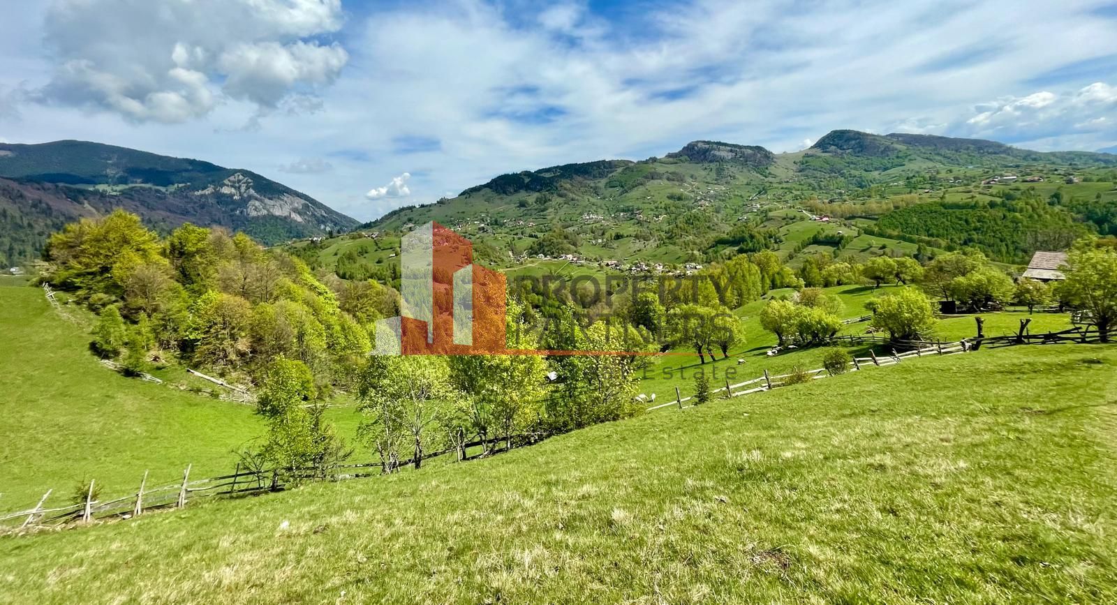 Teren in sat Pestera, comuna Moeciu. - Poză 5