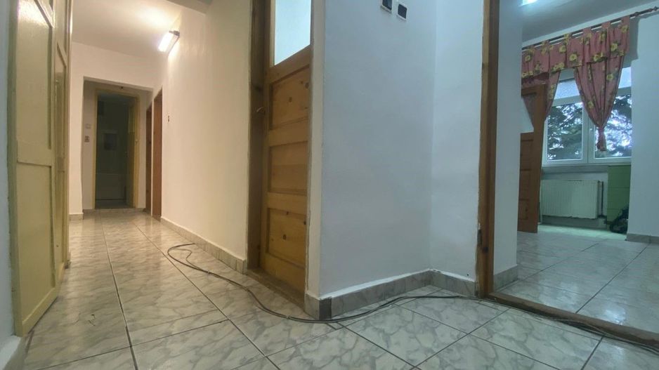 Vanzare apartament cu 3 camere,etajul 1,decomandat - M3, Târgoviște - Poză 15
