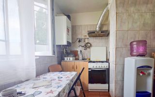 Apartament intim de 3 camere, complet mobilat și utilat + centrala - Poză 1