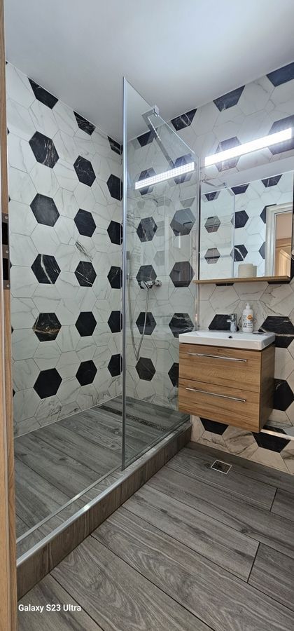 Garsonieră spațioasă cu vedere panoramică, 2 balcoane - Poză 6