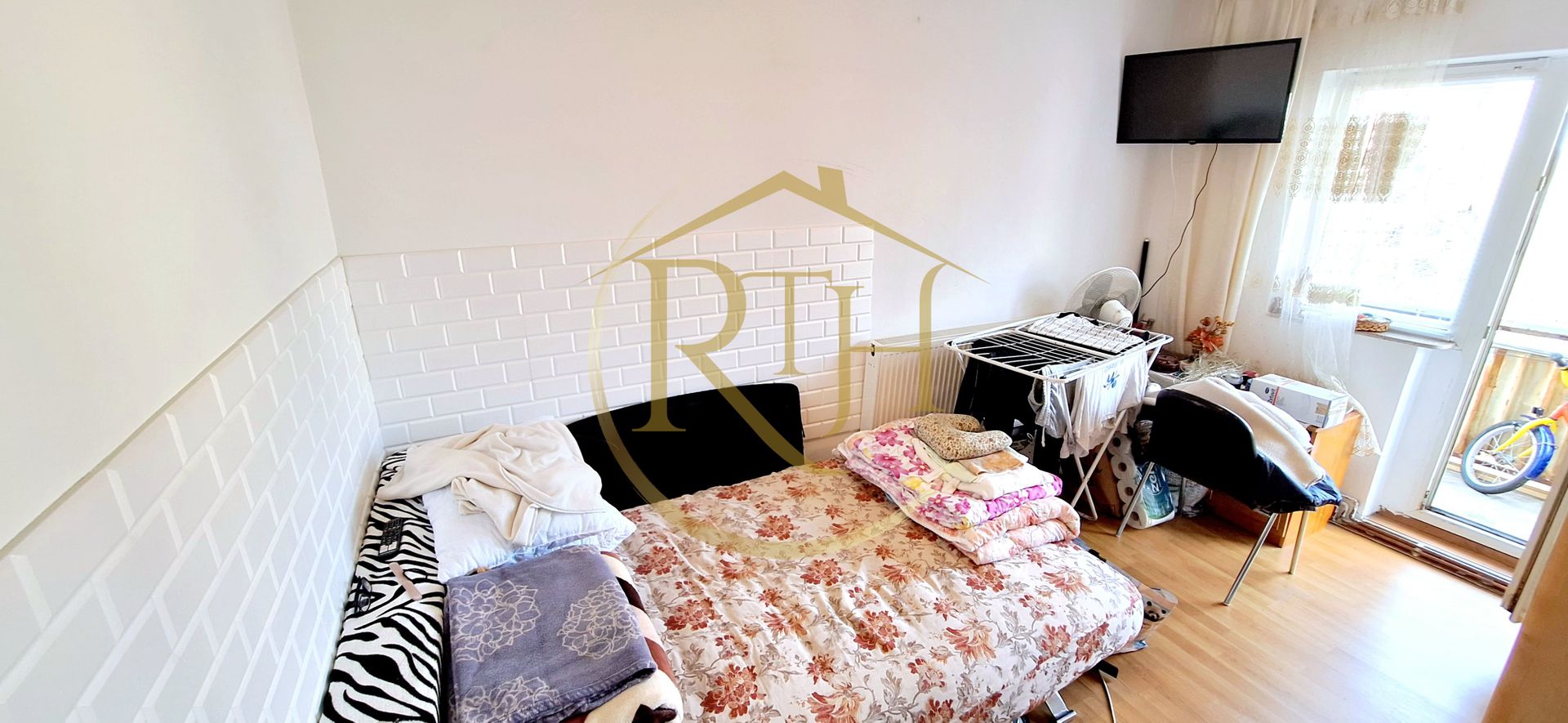 Oferim spre vanzare, Apartament cu 3 camere, Girocului, Sp. Judetean - Poză 1