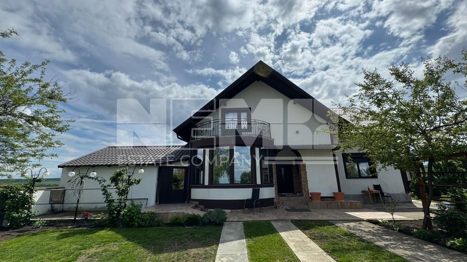 CASĂ DE VÂNZARE | LUNCUȘOARA, UDEȘTI, JUDEȚUL SUCEAVA | PREȚ: 350.000€ - Poză 2