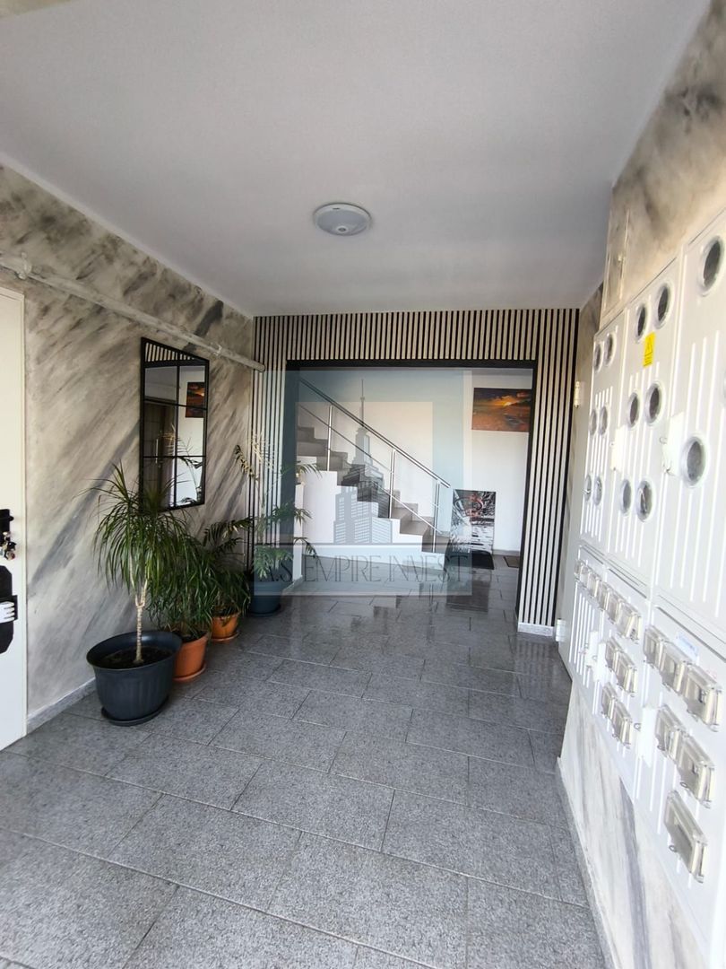 De vanzare un superb apartament de 2 camere in zona Tractorul - Poză 1