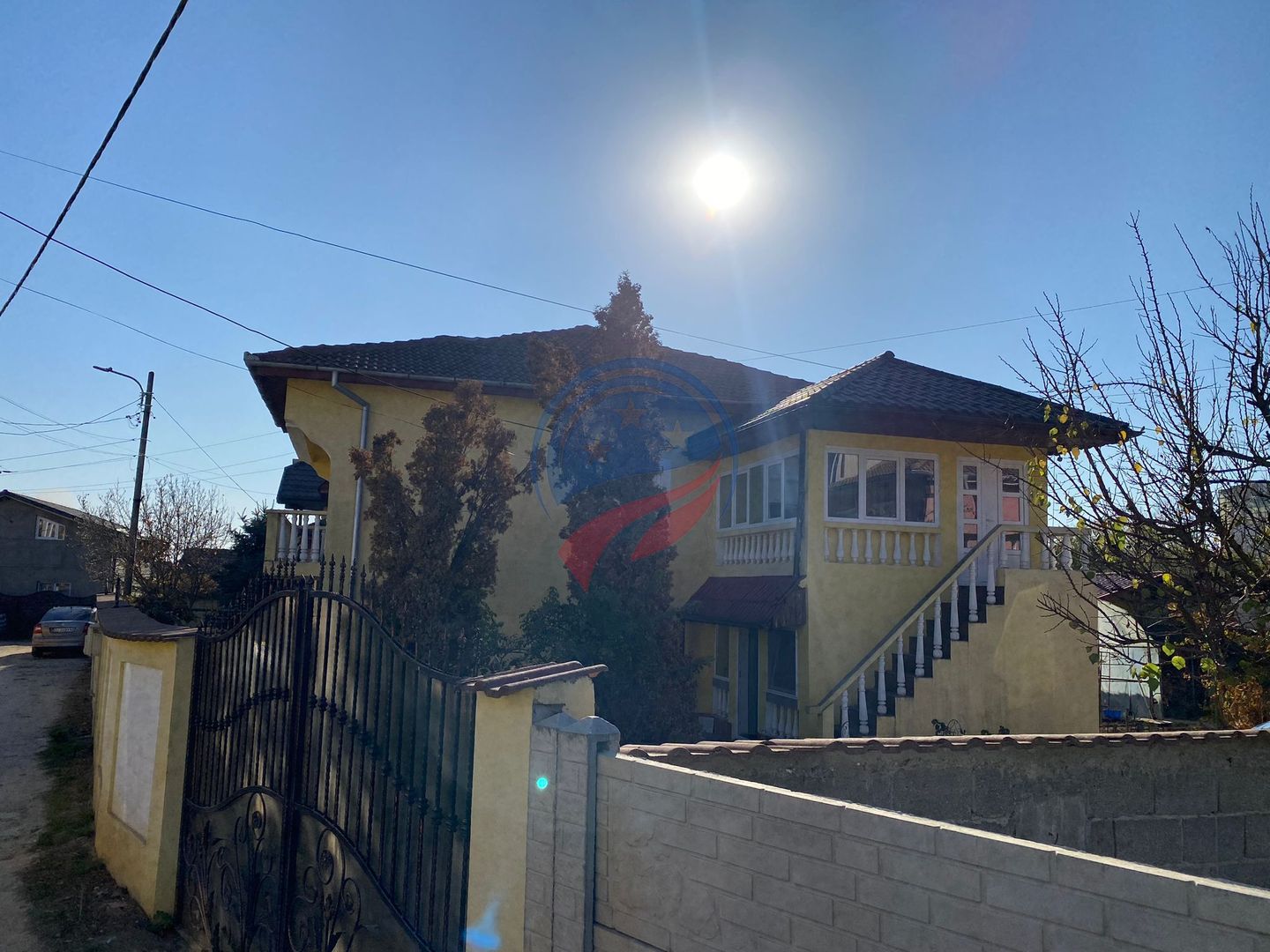 VILA GENEROASA CU TEREN 720 METRI IN APROPIEREA  ELECTROPUTERE MALL - Poză 2