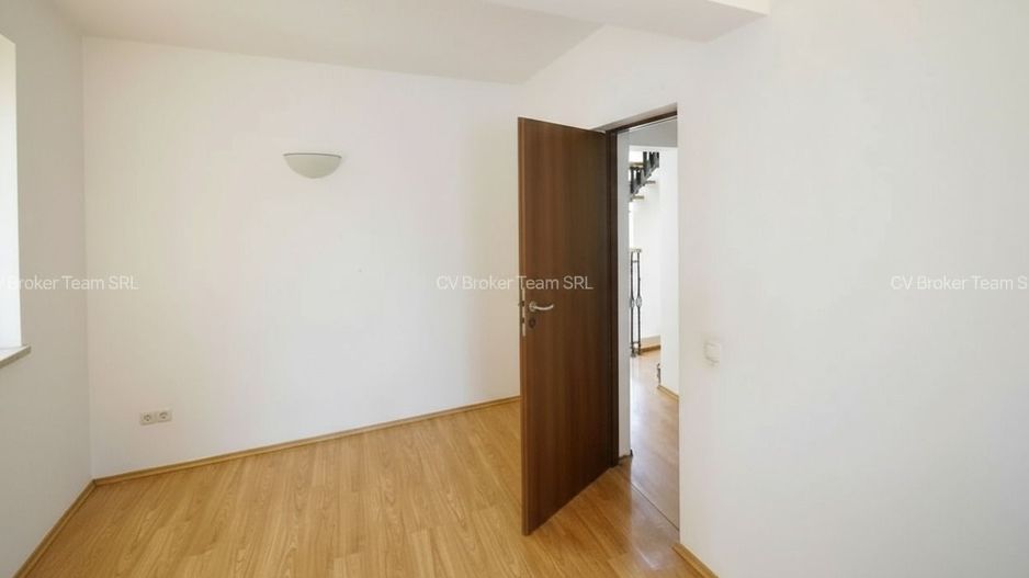Vila D+P+1+M,Otopeni,300 mpu,ultracentral - Poză 9