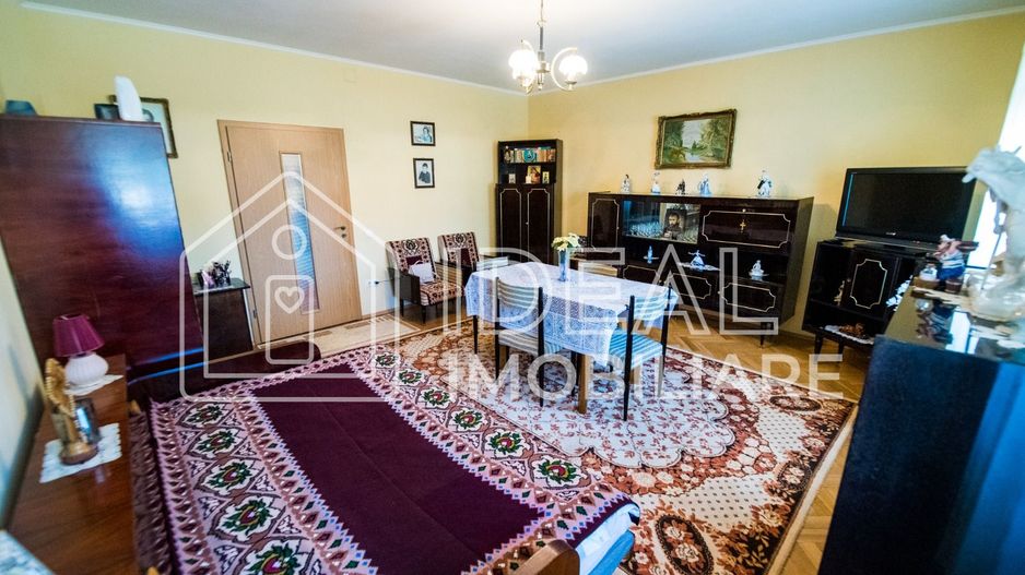Casa Individuala cu 8 camere si 430 mp de curte, zona Calea Poplacii - Poză 27