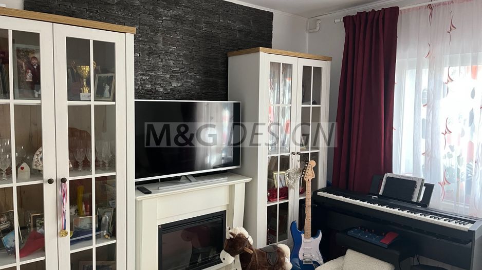 Apartament 4 camere Dambovita cu centrala - Poză 1