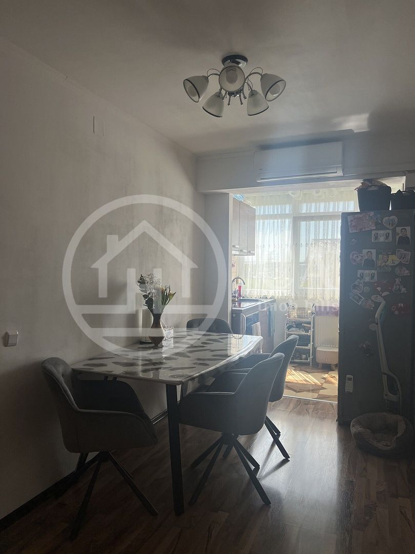 Apartament cu 3 camere de vanzare in Nufarul Oradea - Poză 3