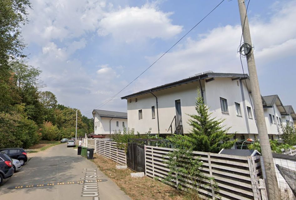 Vilă modernă cu 4 camere, lângă pădure, în Tunari - Poză 1