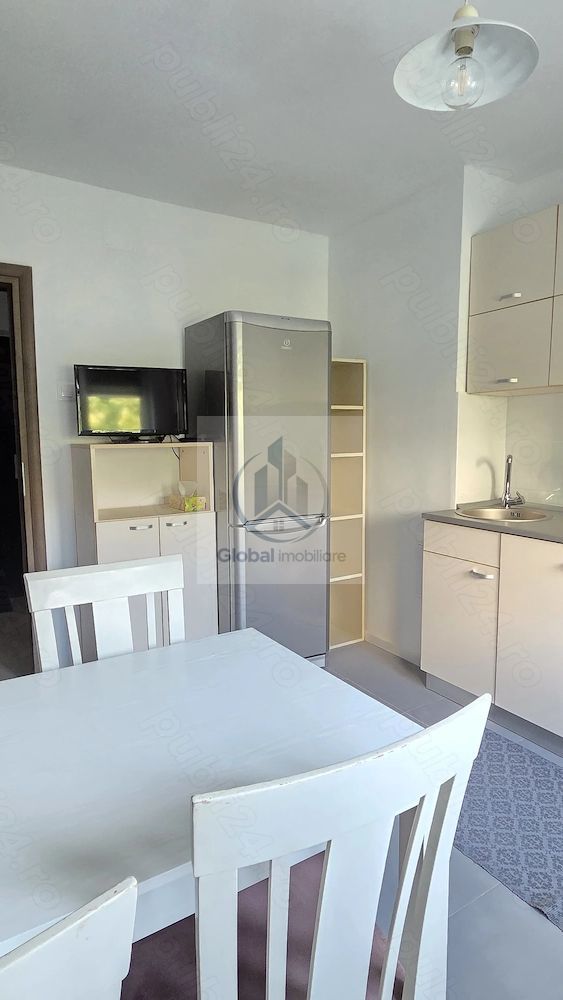 Inchiriez apartament 2 camere + loc de parcare   Tineretului - Poză 7